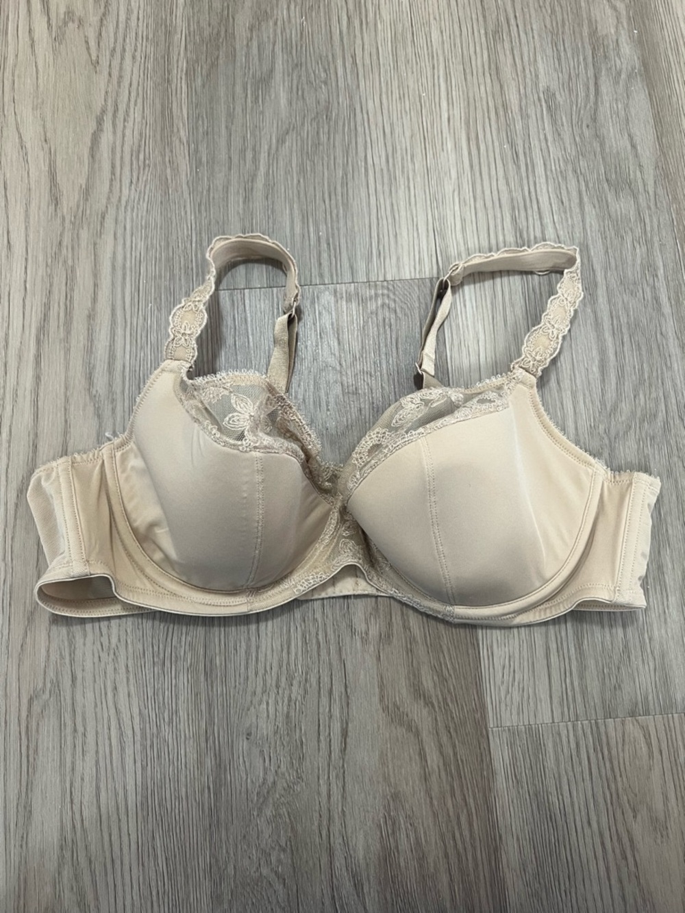 Cacique Lace Trim Full Coverage Bra Beige Nude Underwire 42C